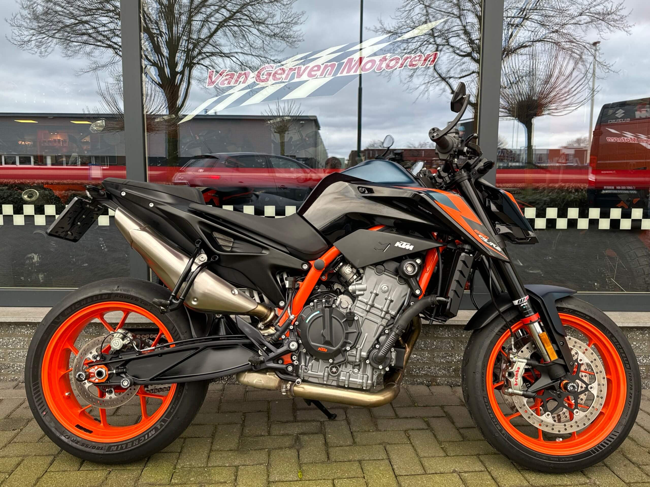 KTM 890 DUKE R