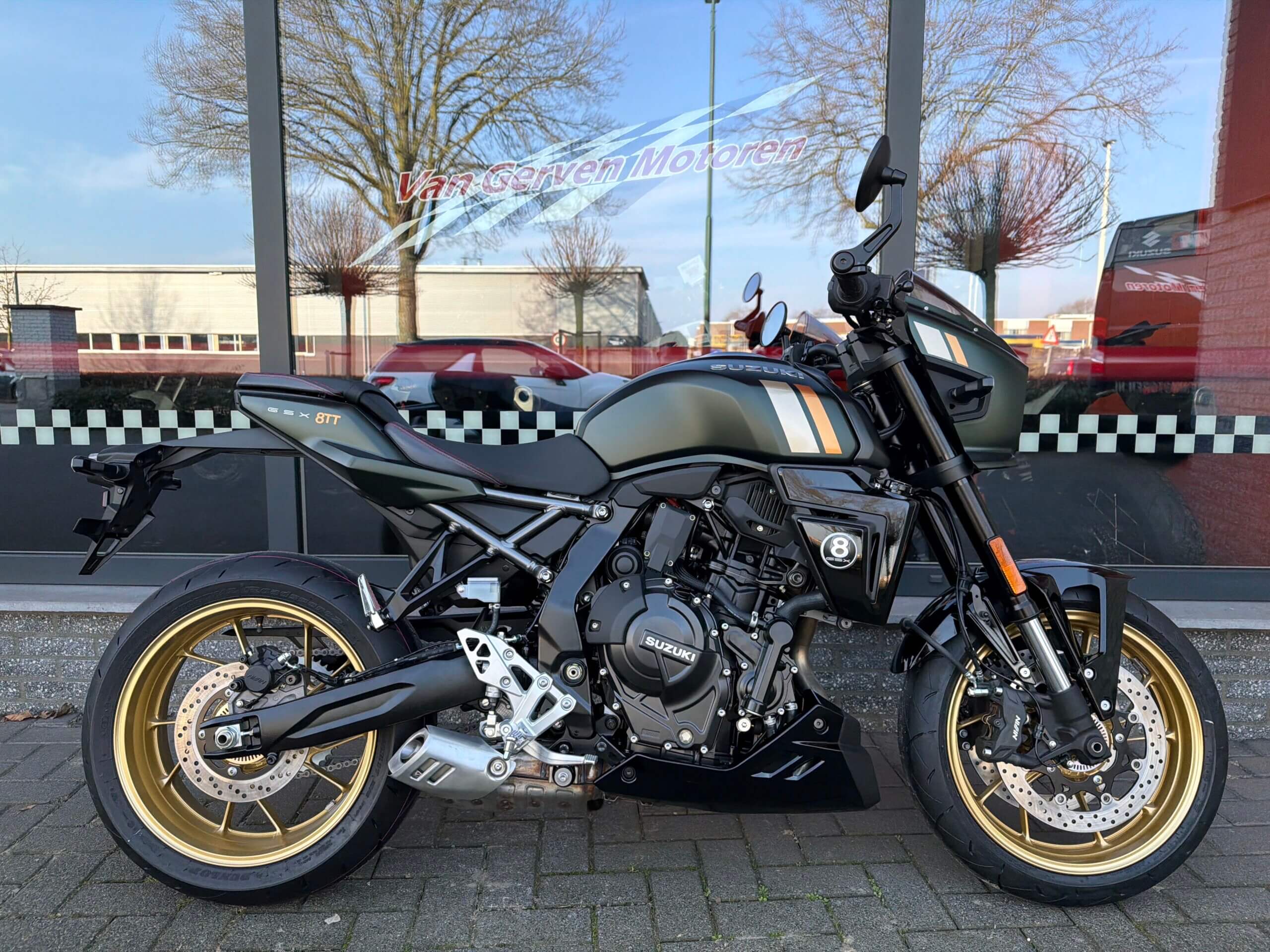 SUZUKI GSX-8TT